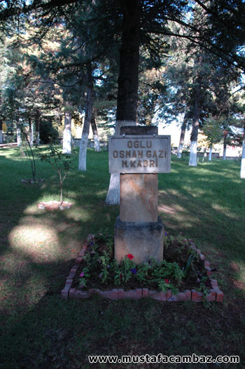 osman gazi mezar