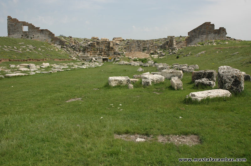 antik stadyum ve anfi tiyatro